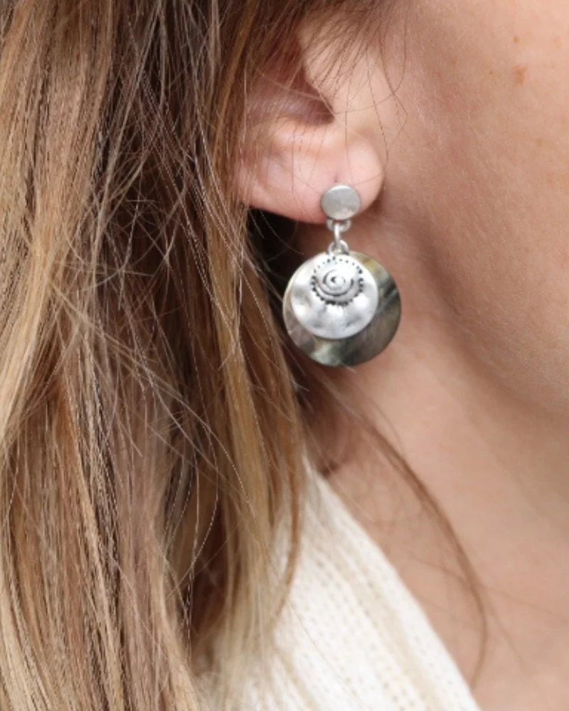Round Seashell Earrings | Oreily Belgium