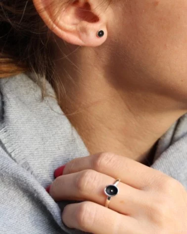 Small Round Black Earrings | Oreily Belgium