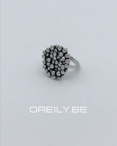 Oreily.be Nail Head Ring