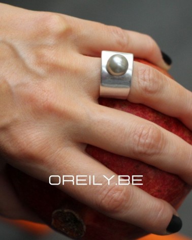 Oreily.be Grey Pearl Ring