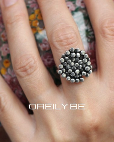 Oreily.be Nail Head Ring