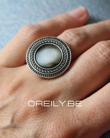 Oreily.be Medium Round Seashell Ring