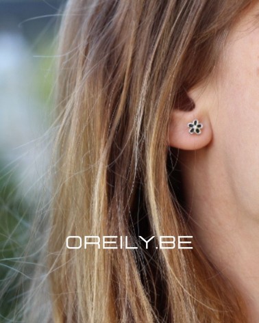 Oreily.be Small Flower Black Earrings